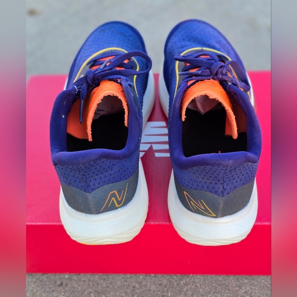 Men's New Balance FuelCell Rebel v3- Victory Blue (M 9.5/W11.5) - Picture 3 of 7